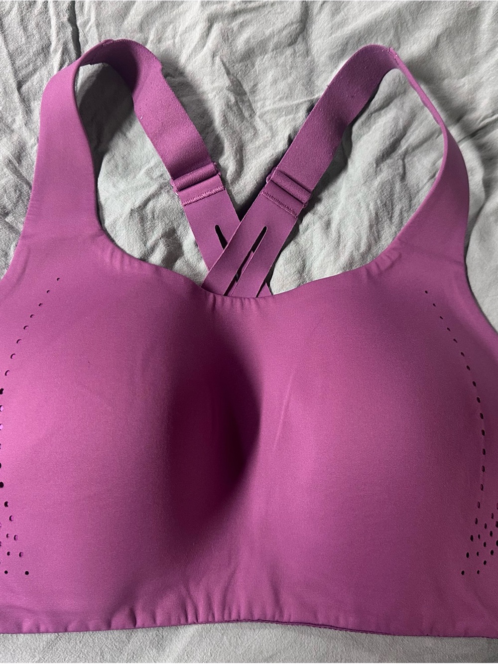 lululemon athletica Wireless high support Sports Bra - Magenta